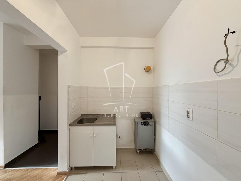 Stan na prodaju u Beogradu, Mirijevo, dvoiposoban, 51m2, cena 100000 evra