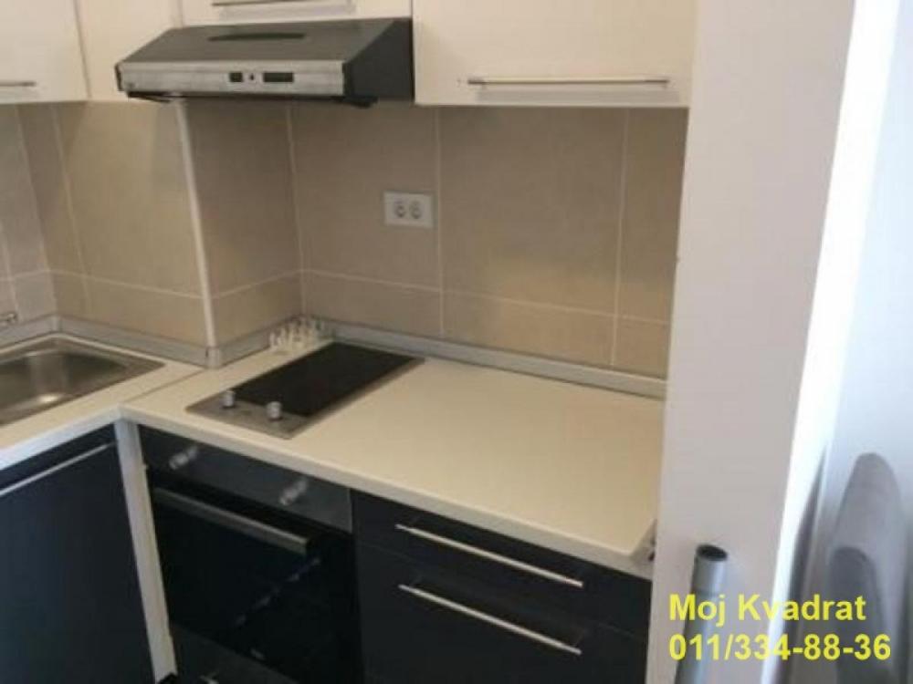 Stan na prodaju u Beogradu, Beograd (Mašinski fakultet), jednoiposoban, 33m2, cena 150000 evra