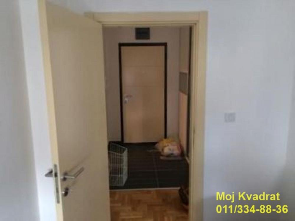 Stan na prodaju u Beogradu, Beograd (Mašinski fakultet), jednoiposoban, 33m2, cena 150000 evra