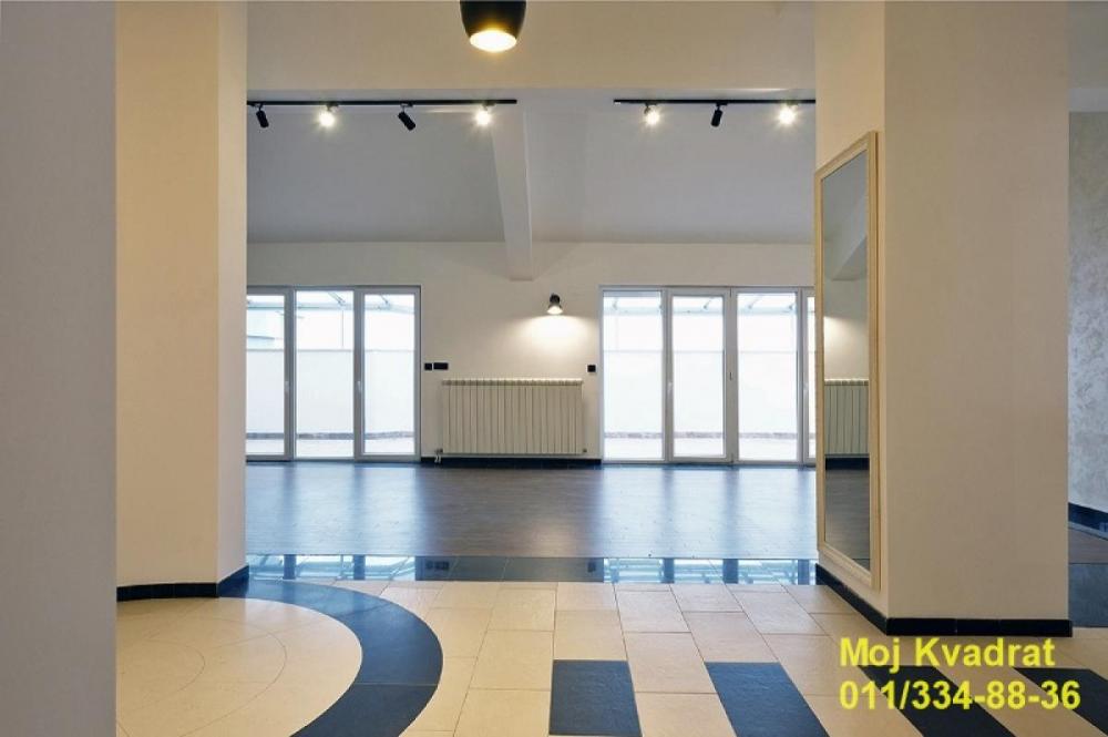 Stan na prodaju u Beogradu, Saobraćajni fakultet, trosoban, 172m2, cena 430000 evra