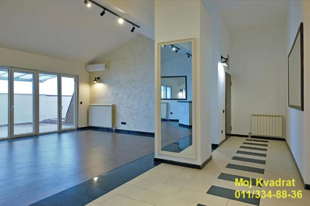 Stan na prodaju u Beogradu, Saobraćajni fakultet, trosoban, 172m2, cena 430000 evra