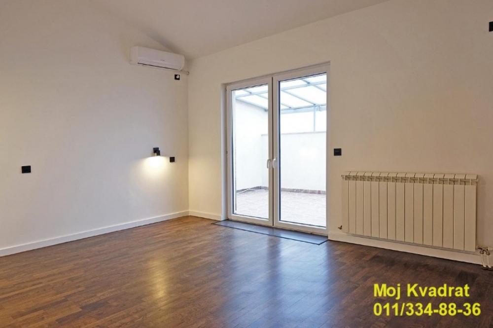 Stan na prodaju u Beogradu, Saobraćajni fakultet, trosoban, 172m2, cena 430000 evra