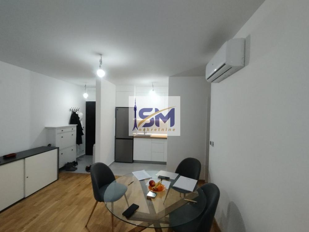 Stan na prodaju u Beogradu, Farmaceutski fakultet, dvosoban, 44m2, cena 157000 evra