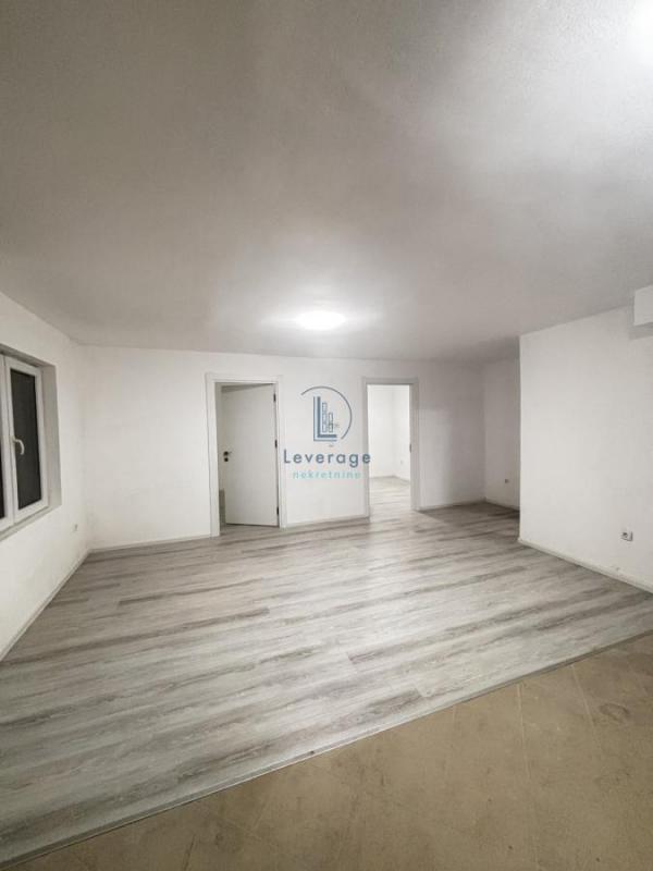 Stan na prodaju u Beogradu, Žarkovo, jednoiposoban, 57m2, cena 104600 evra