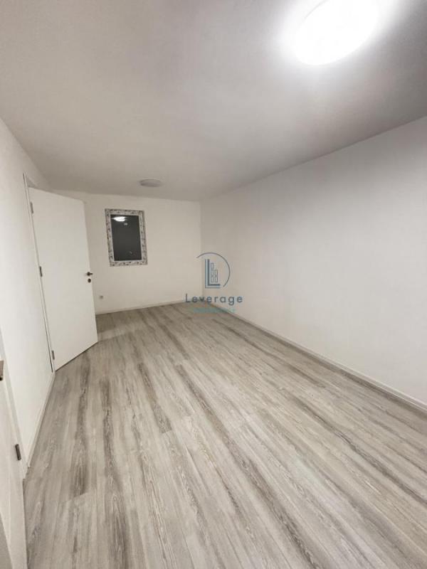 Stan na prodaju u Beogradu, Žarkovo, jednoiposoban, 57m2, cena 104600 evra