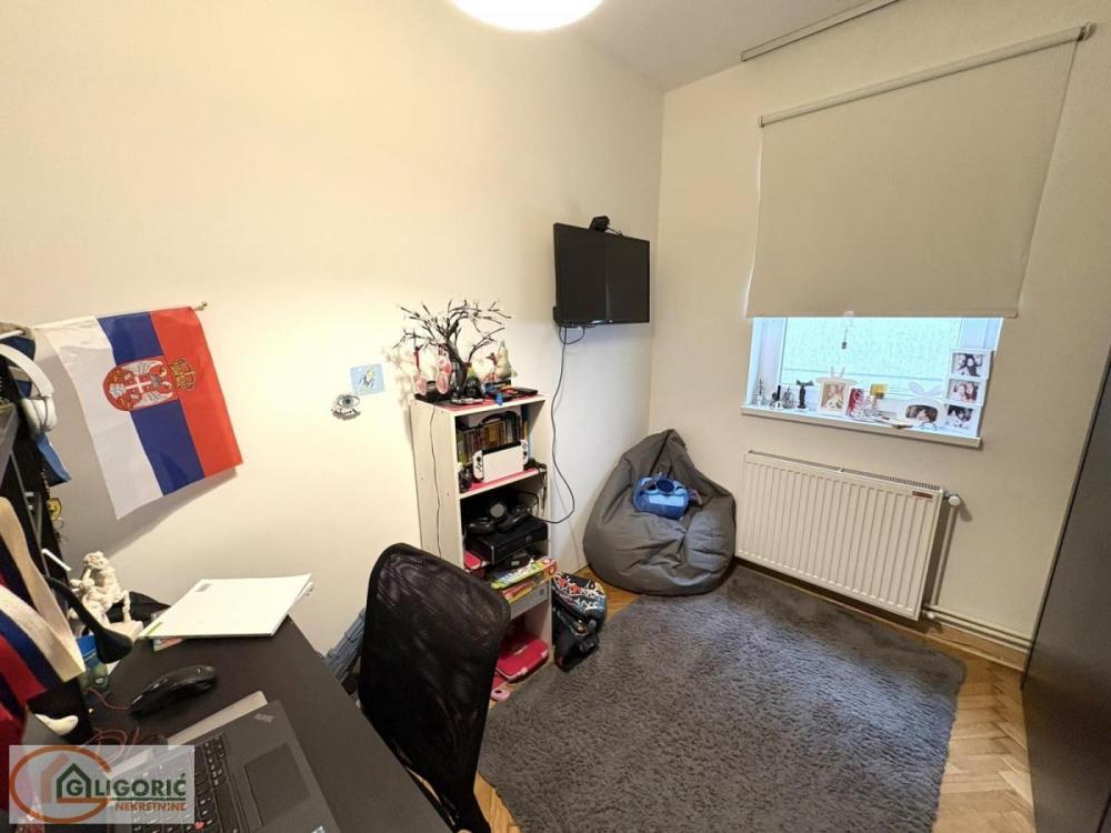 Stan na prodaju u Beogradu, Vračar (Centar), troiposoban, 74m2, cena 269000 evra