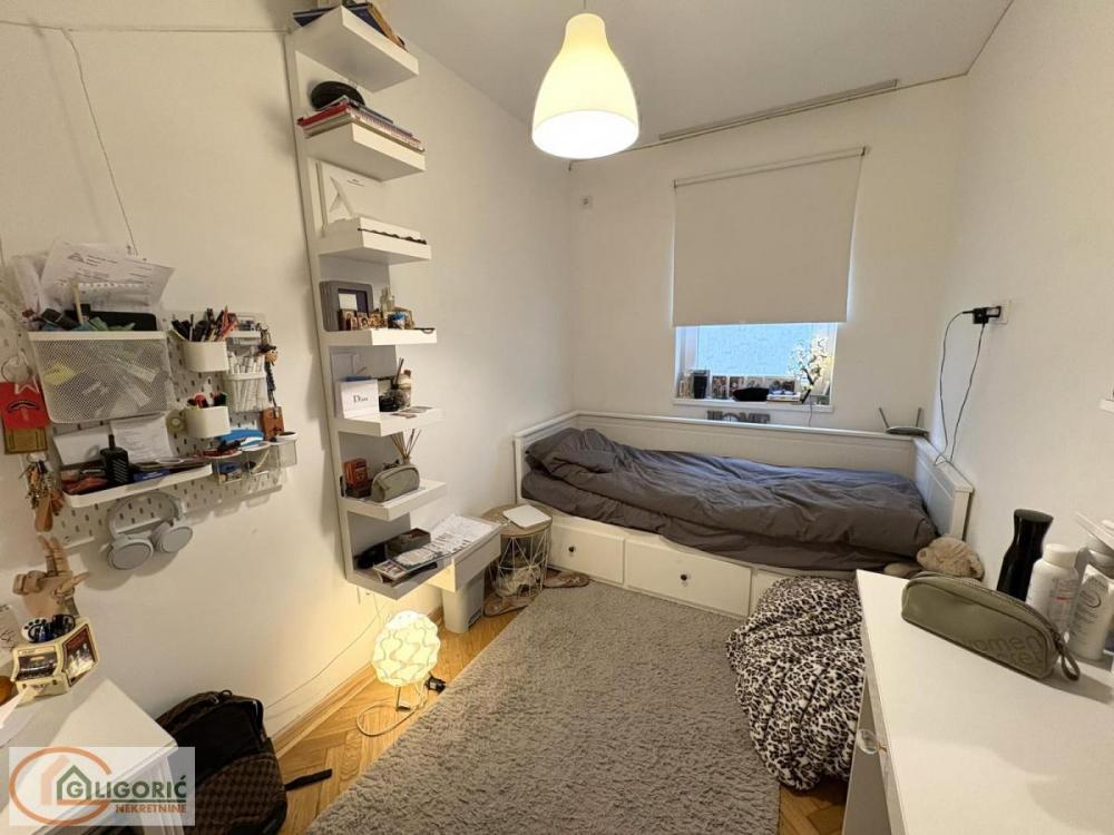 Stan na prodaju u Beogradu, Vračar (Centar), troiposoban, 74m2, cena 269000 evra