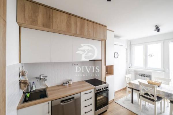 Stan na prodaju u Beogradu, Zemun, dvosoban, 58m2, cena 235000 evra