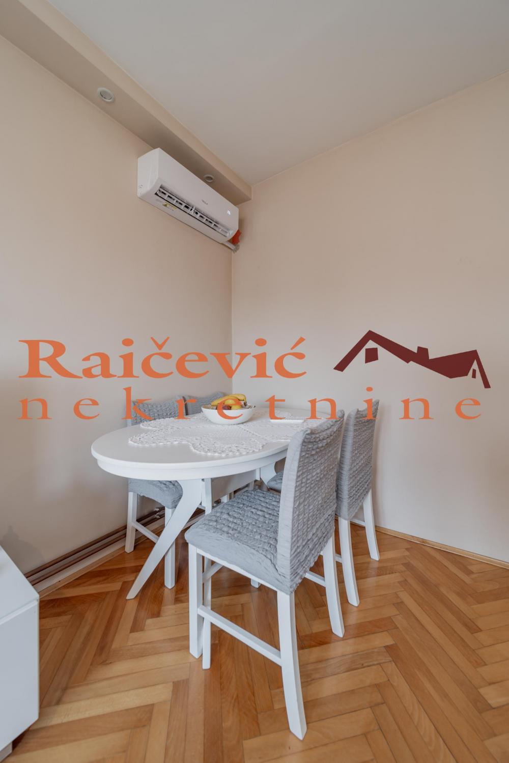 Stan na prodaju u Beogradu, Karaburma, dvoiposoban, 57m2, cena 145000 evra