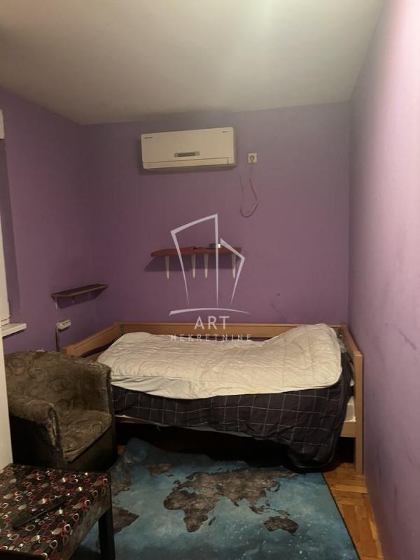 Stan na prodaju u Beogradu, Zemun, jednoiposoban, 34m2, cena 70000 evra