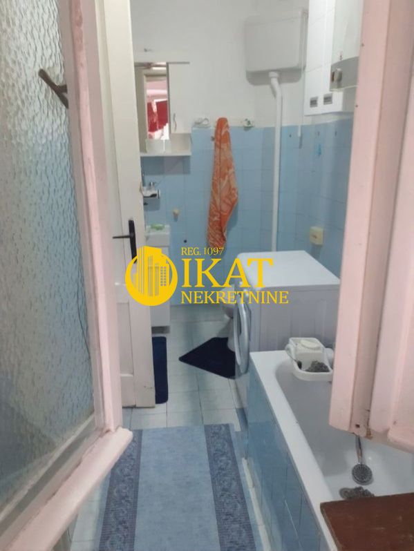 Stan na prodaju u Beogradu, Zemun, dvosoban, 65m2, cena 190000 evra