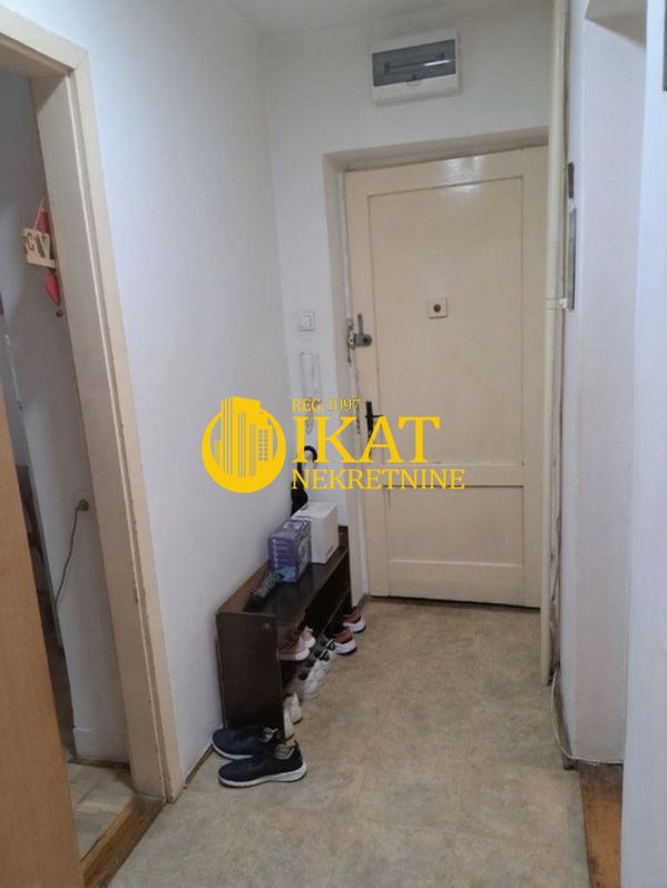 Stan na prodaju u Beogradu, Zemun, dvosoban, 65m2, cena 190000 evra