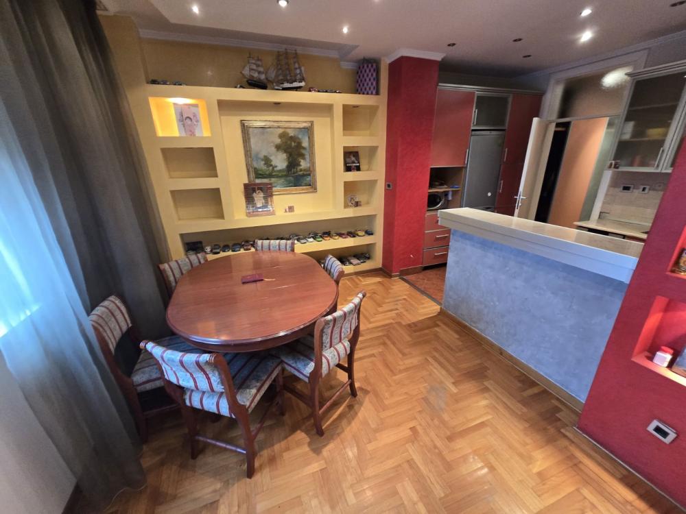 Stan na prodaju u Beogradu, Novi Beograd blok 22, trosoban, 97m2, cena 349500 evra