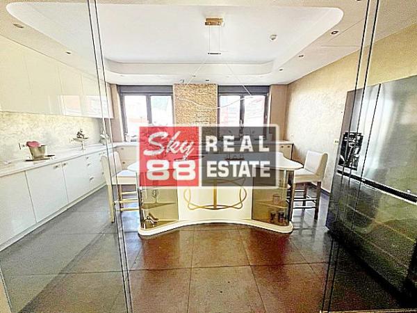 Stan na prodaju u Beogradu, Vračar (Hram), cetvorosoban, 214m2, cena 1450000 evra