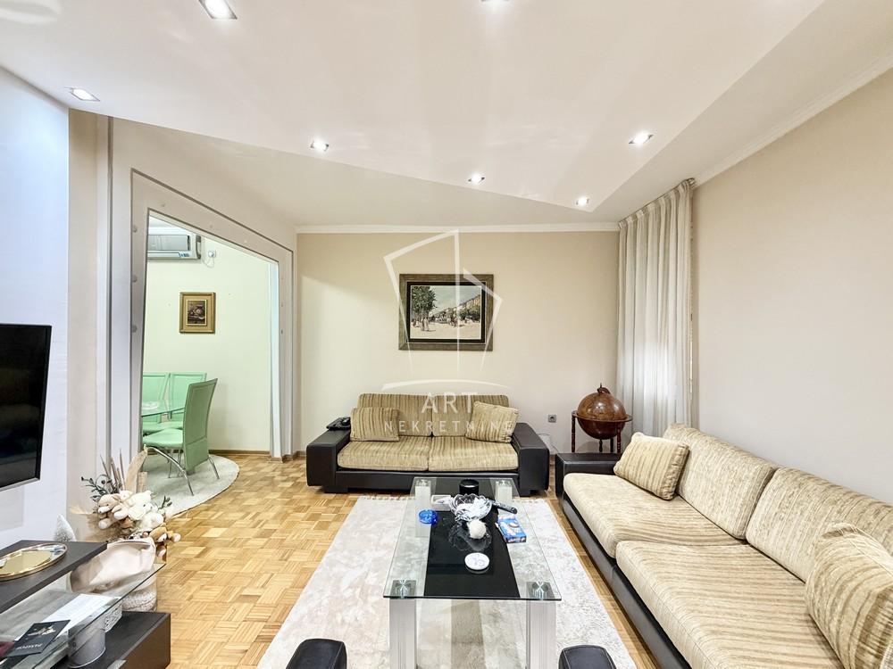 Stan na prodaju u Beogradu, Borča, dvosoban, 56m2, cena 139000 evra