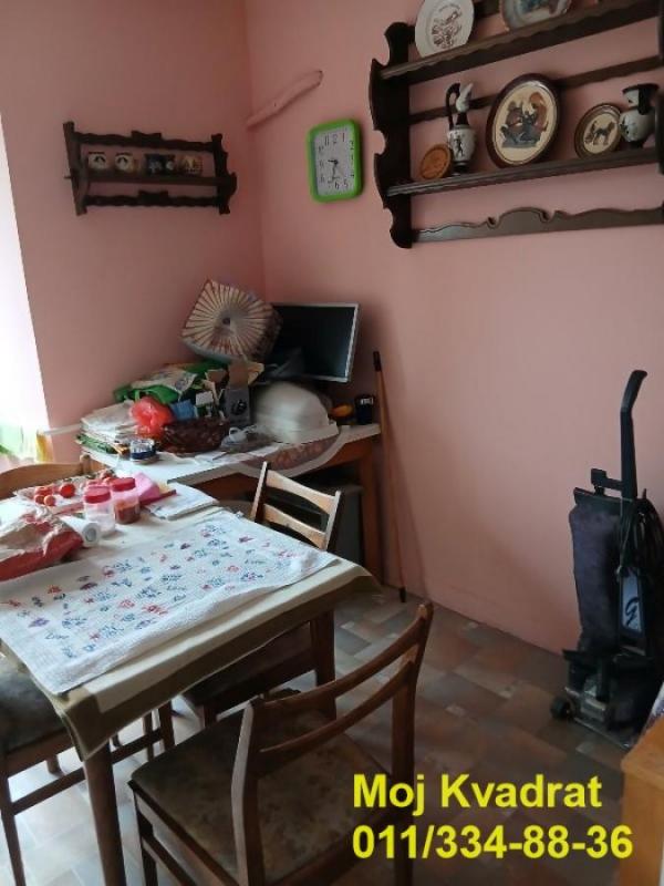 Stan na prodaju u Beogradu, Kalenić pijaca, dvosoban, 65m2, cena 290000 evra