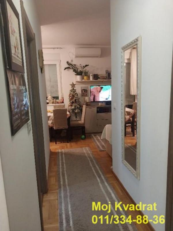 Stan na prodaju u Beogradu, Voždovac, jednoiposoban, 37m2, cena 125000 evra