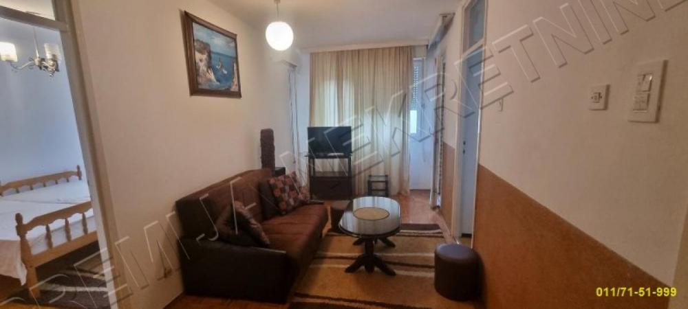 Stan na prodaju u Beogradu, Novi Beograd blok 63, jednoiposoban, 45m2, cena 155000 evra