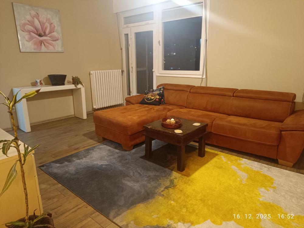 Stan na prodaju u Beogradu, Borča, trosoban, 75m2, cena 150000 evra