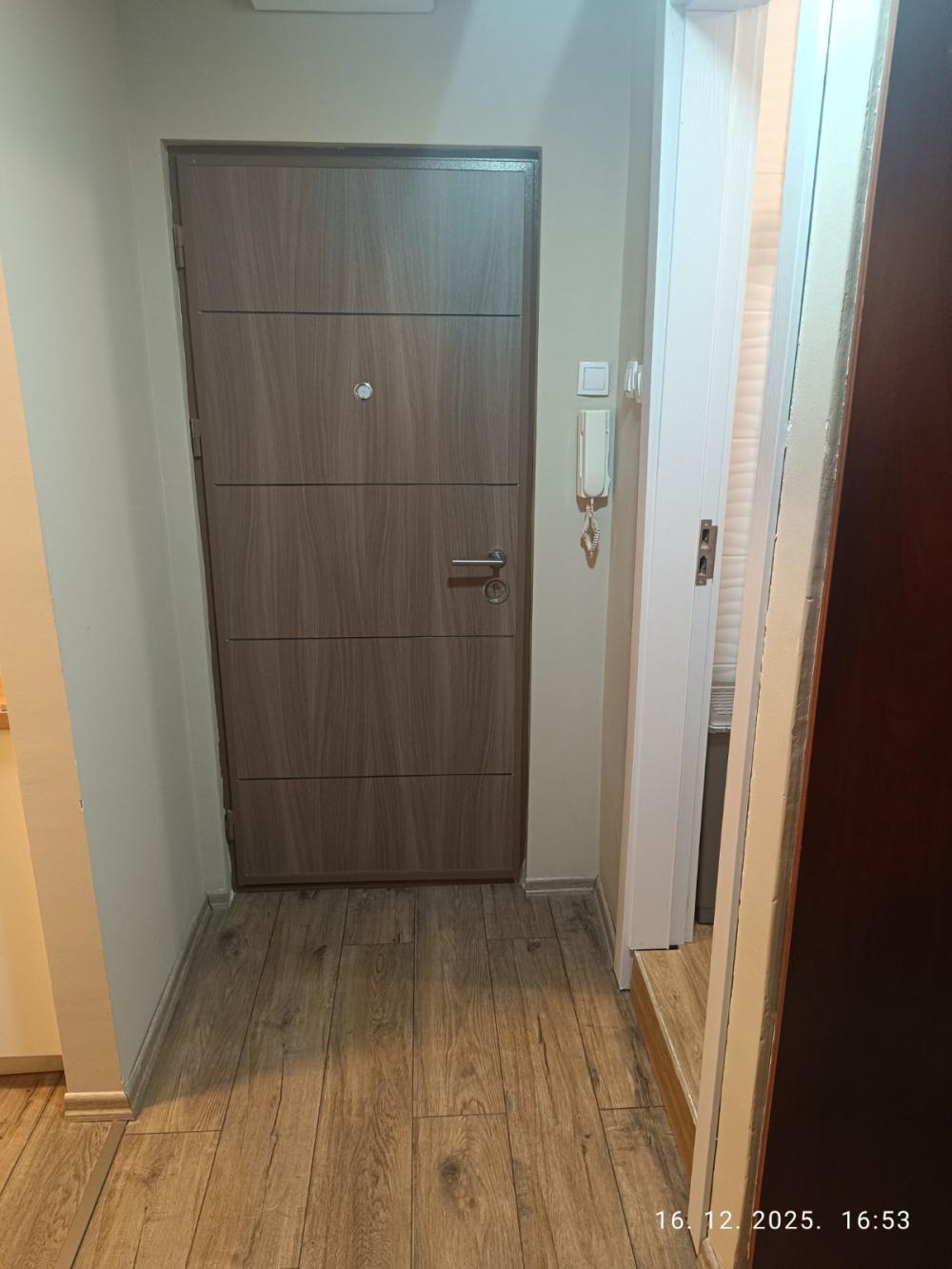 Stan na prodaju u Beogradu, Borča, trosoban, 75m2, cena 150000 evra