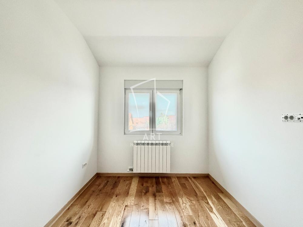 Stan na prodaju u Beogradu, Borča, dvoiposoban, 55m2, cena 145200 evra