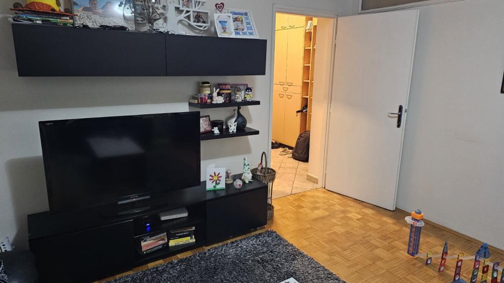 Stan na prodaju u Beogradu, Novi Beograd blok 3, dvosoban, 47m2, cena 175000 evra