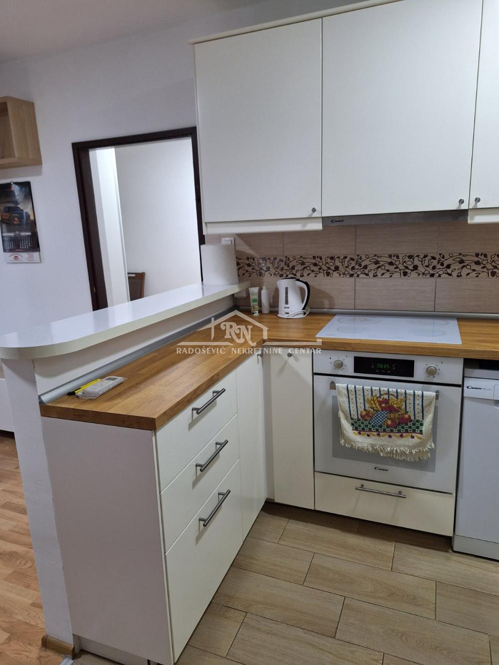 Stan na prodaju u Beogradu, Kaluđerica, jednoiposoban, 38m2, cena 66000 evra