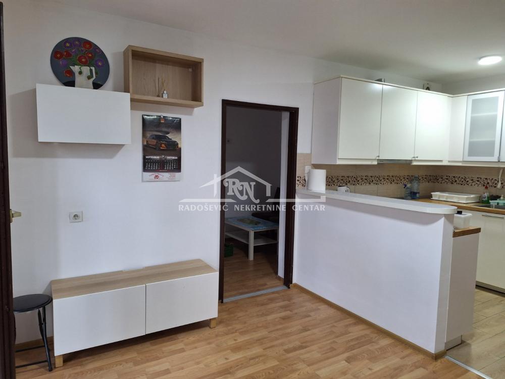 Stan na prodaju u Beogradu, Kaluđerica, jednoiposoban, 38m2, cena 66000 evra