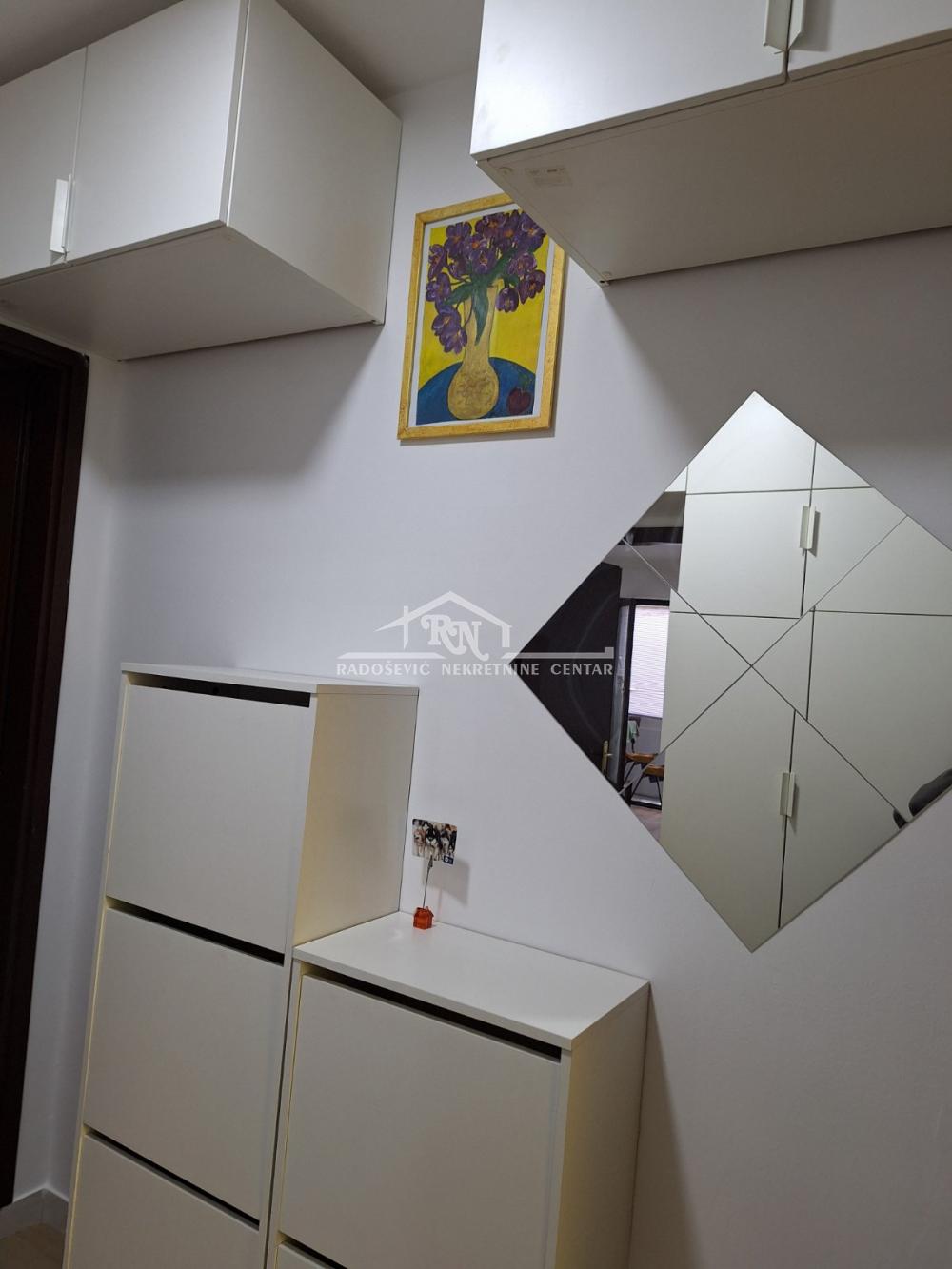 Stan na prodaju u Beogradu, Kaluđerica, jednoiposoban, 38m2, cena 66000 evra