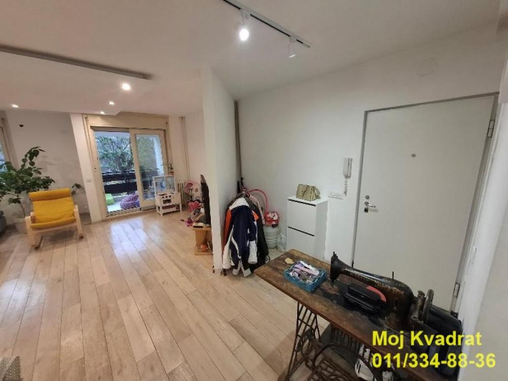 Stan na prodaju u Beogradu, Čukarica, trosoban, 84m2, cena 235000 evra