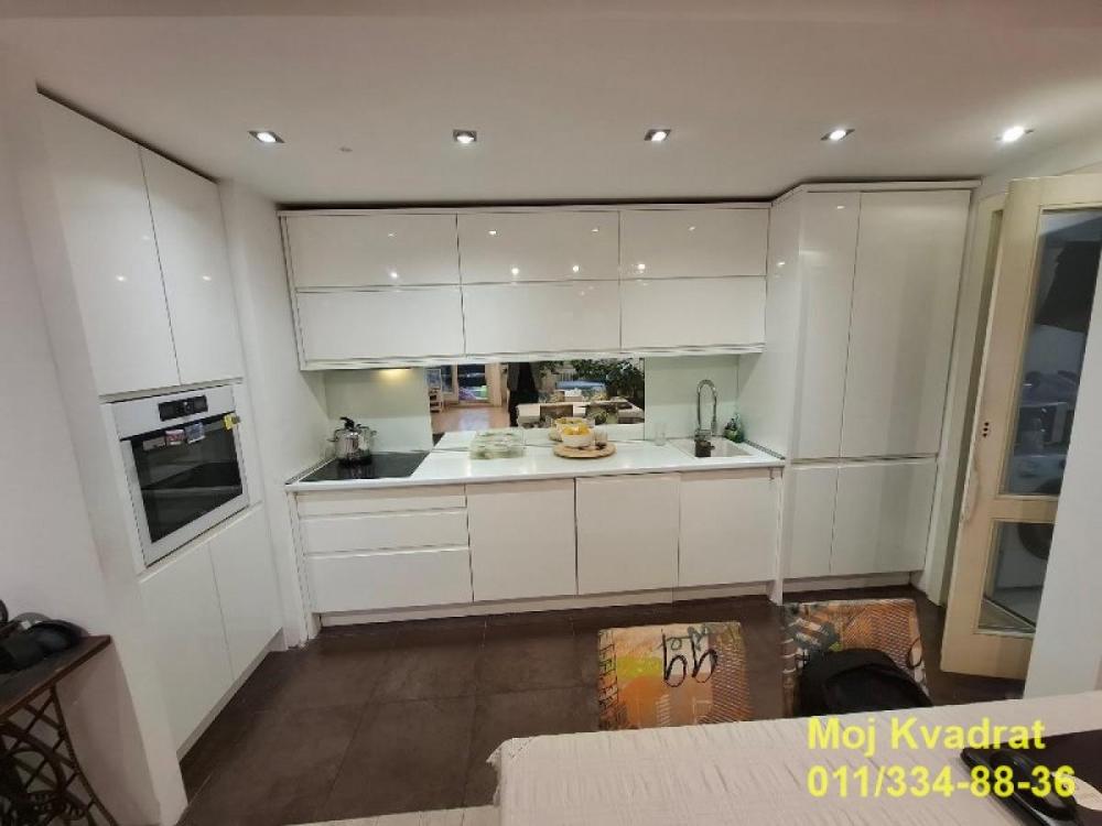 Stan na prodaju u Beogradu, Čukarica, trosoban, 84m2, cena 235000 evra