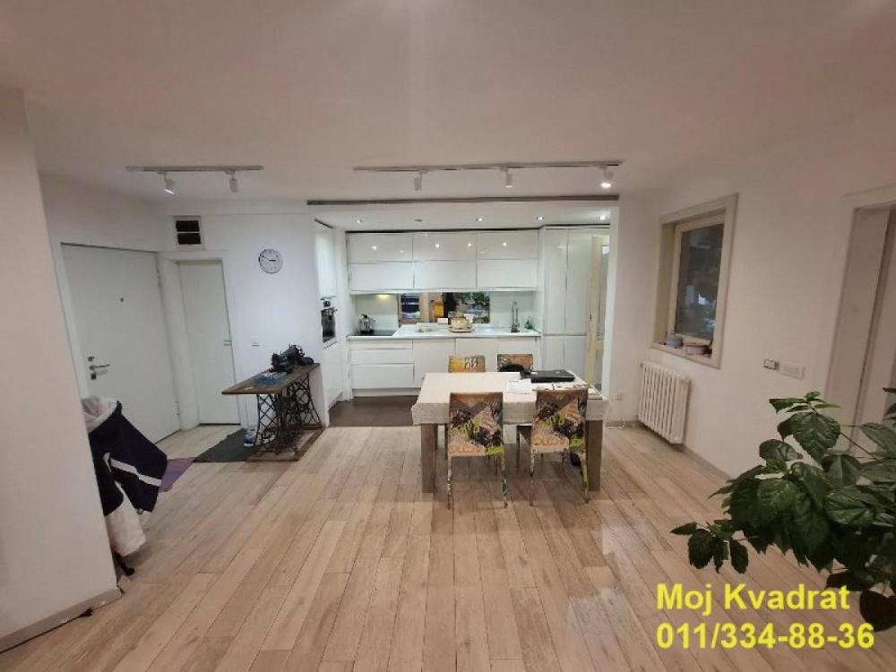 Stan na prodaju u Beogradu, Čukarica, trosoban, 84m2, cena 235000 evra