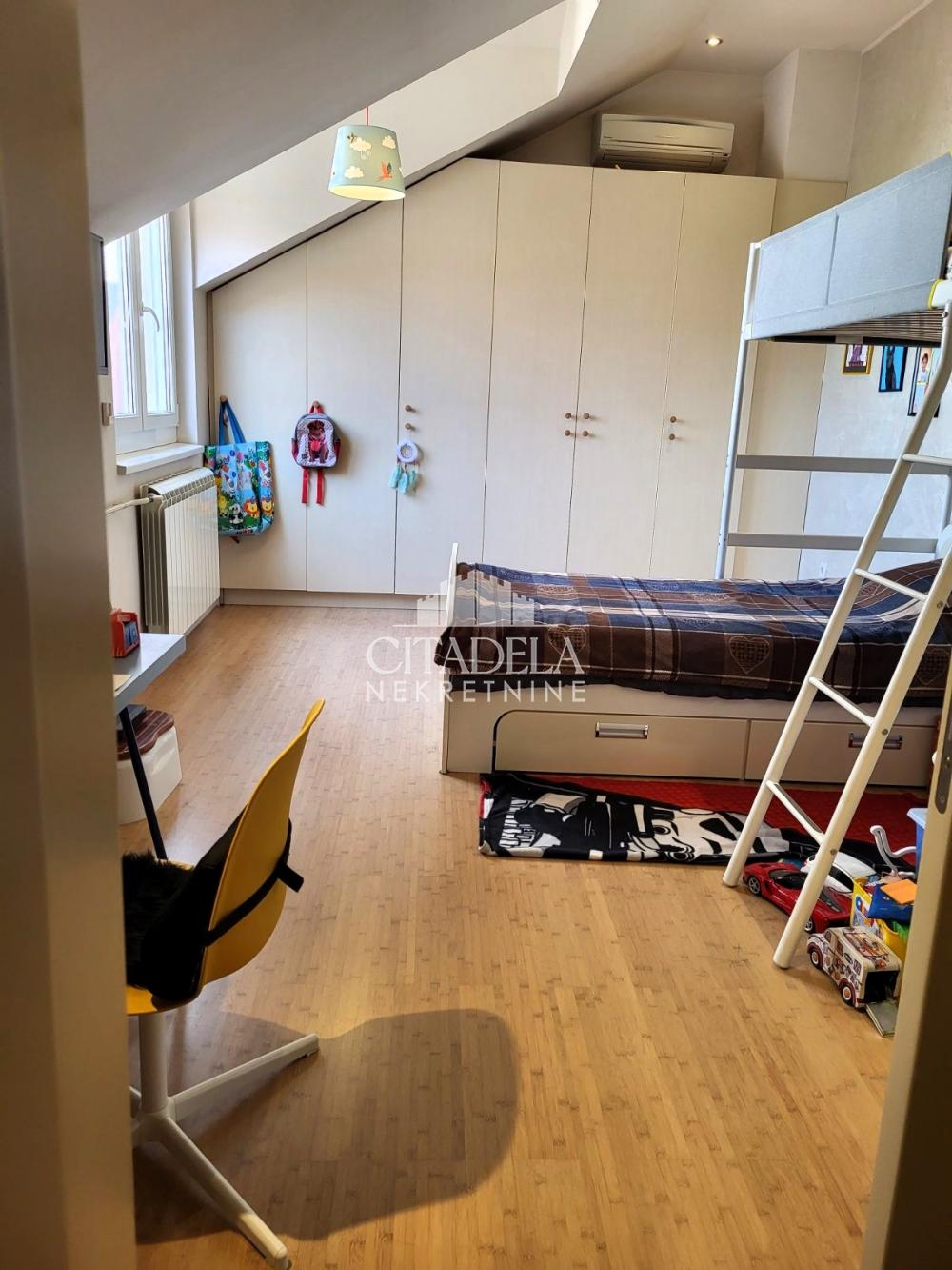 Stan na prodaju u Beogradu, Voždovac, cetvorosoban, 138m2, cena 455400 evra