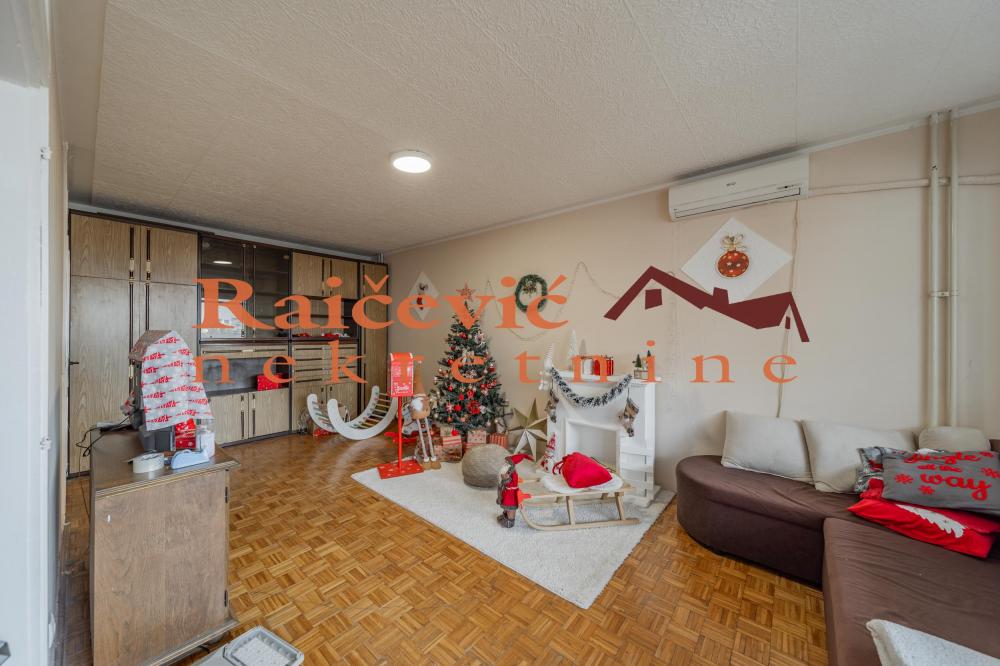 Stan na prodaju u Beogradu, Novi Beograd blok 61, dvosoban, 67m2, cena 205000 evra