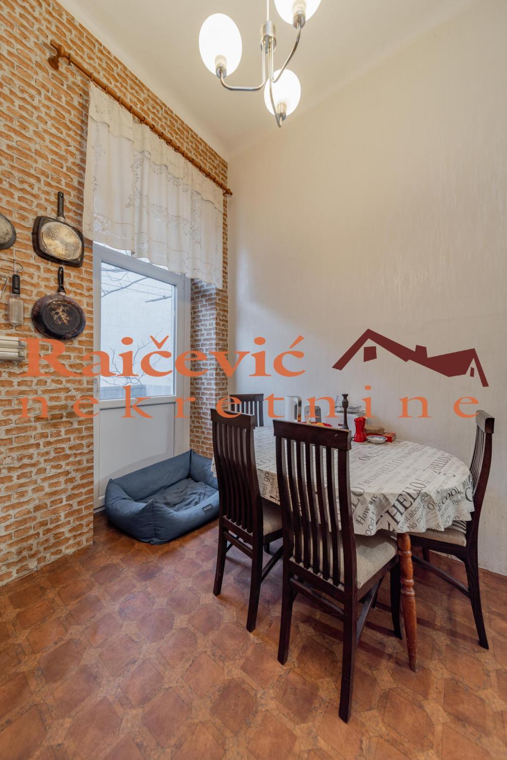 Stan na prodaju u Beogradu, Beograd (centar), trosoban, 83m2, cena 280000 evra