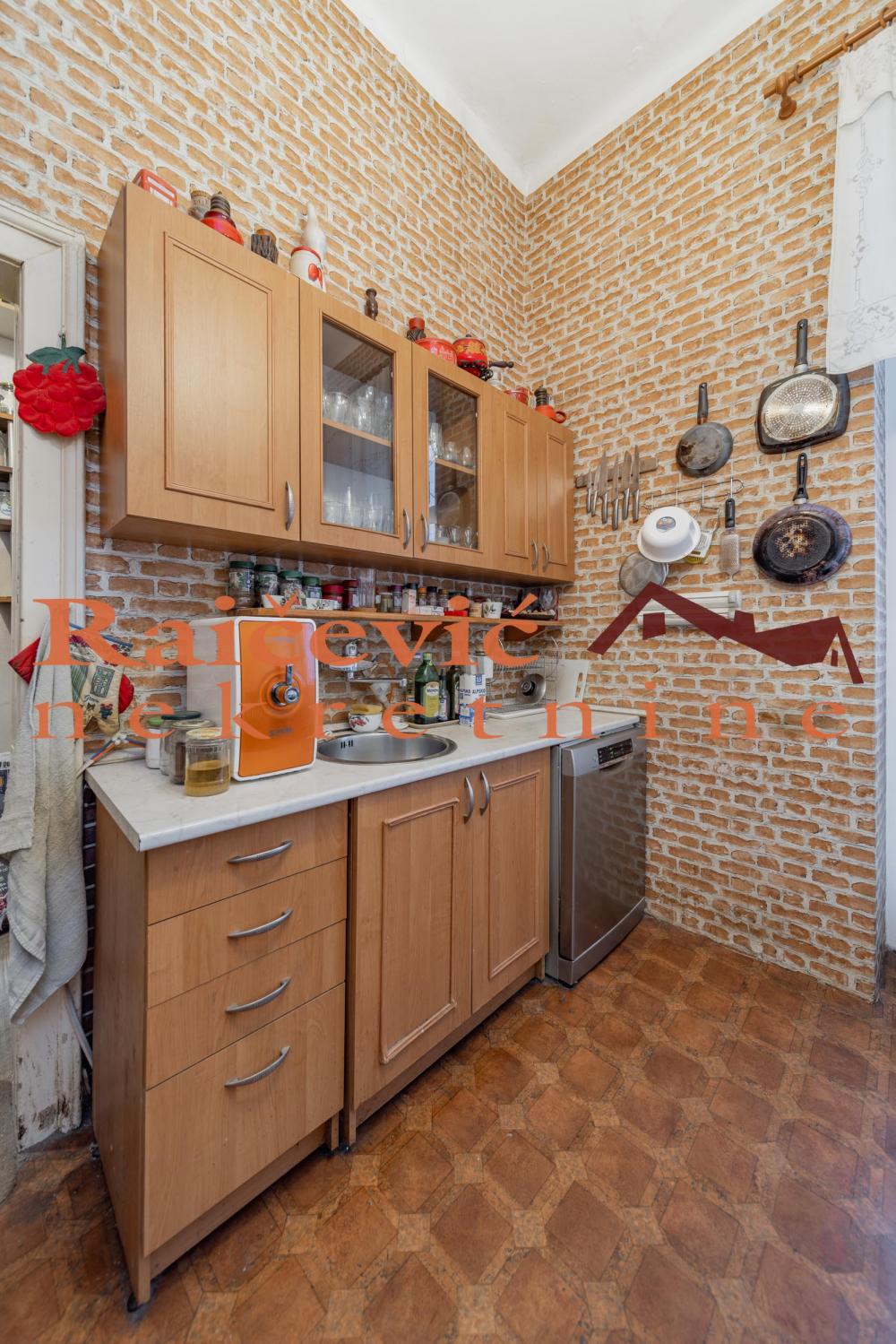 Stan na prodaju u Beogradu, Beograd (centar), trosoban, 83m2, cena 280000 evra