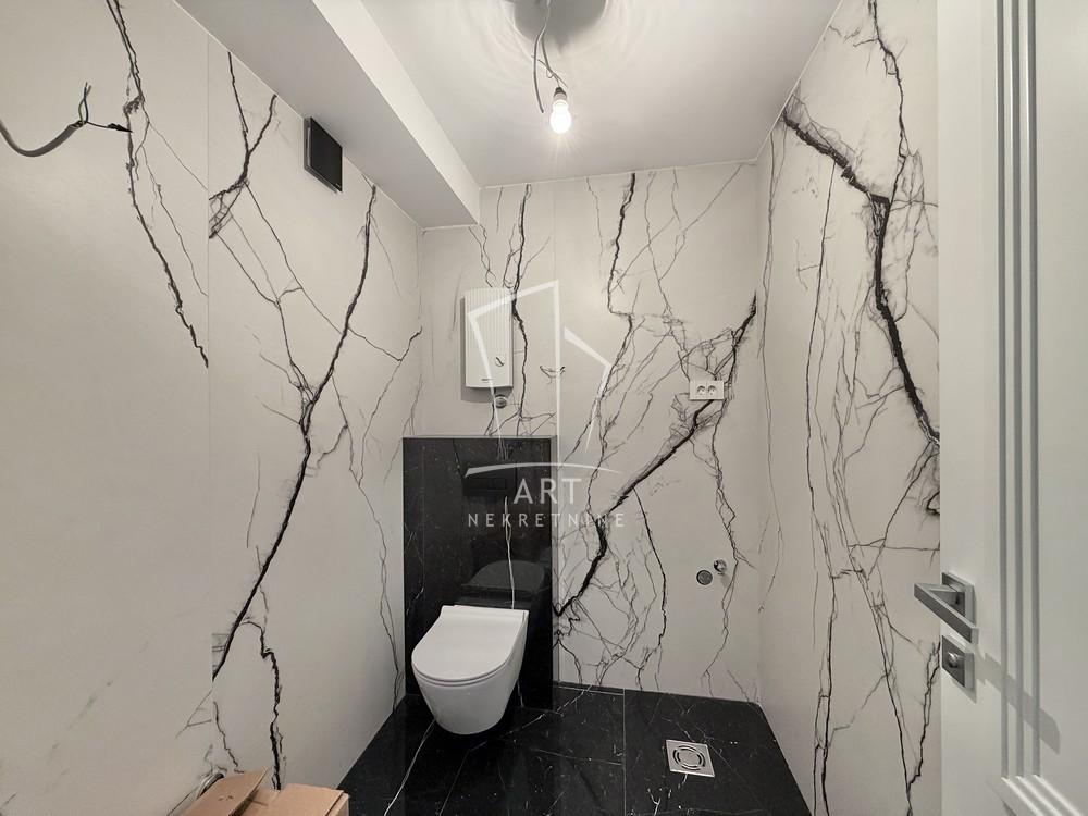 Stan na prodaju u Beogradu, Kalenić pijaca, cetvorosoban, 141m2, cena 640000 evra