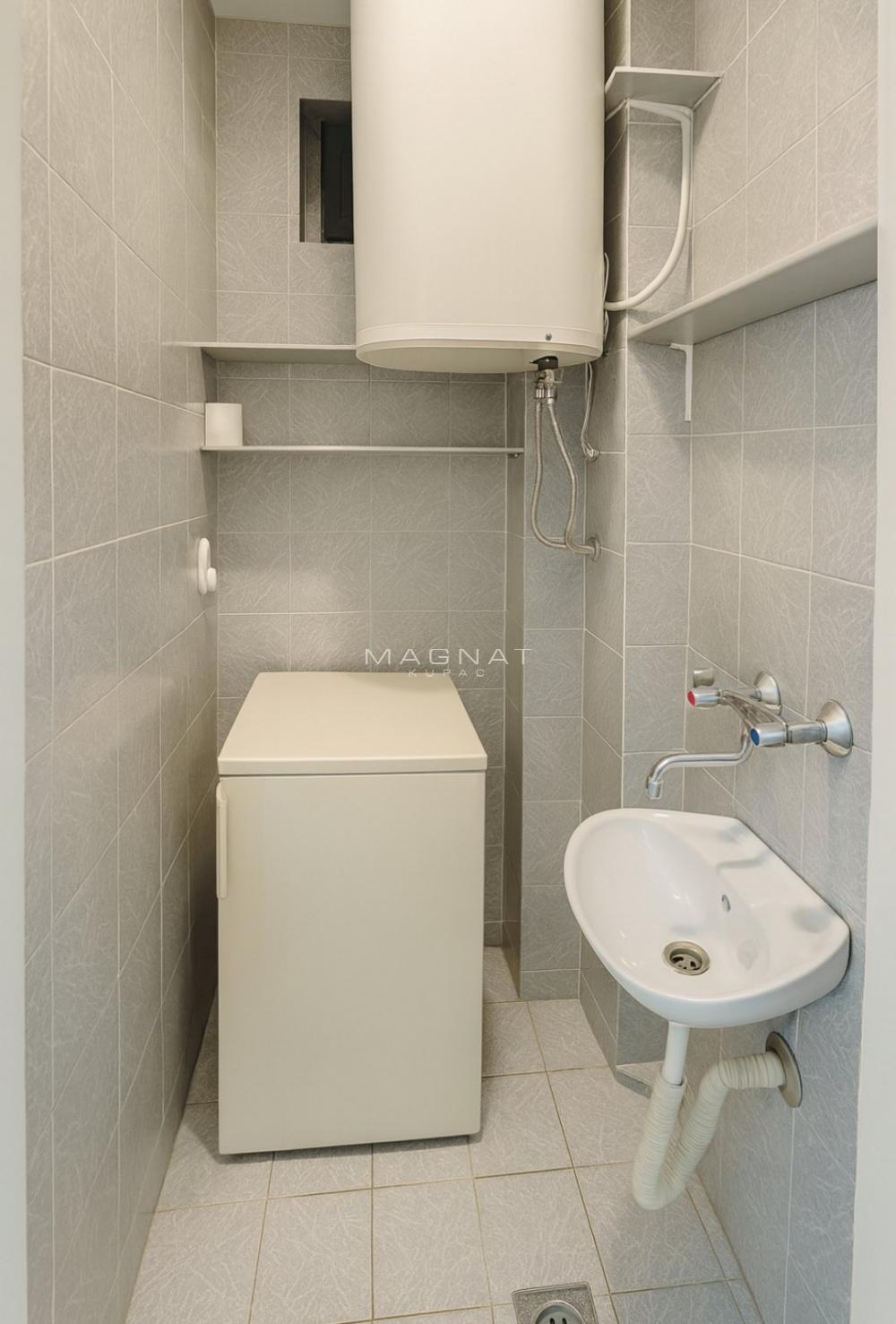 Stan na prodaju u Beogradu, Stari grad, dvoiposoban, 50m2, cena 129000 evra