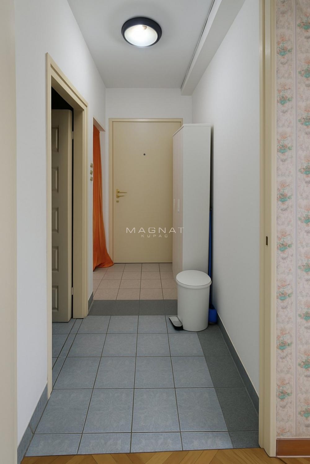 Stan na prodaju u Beogradu, Stari grad, dvoiposoban, 50m2, cena 129000 evra