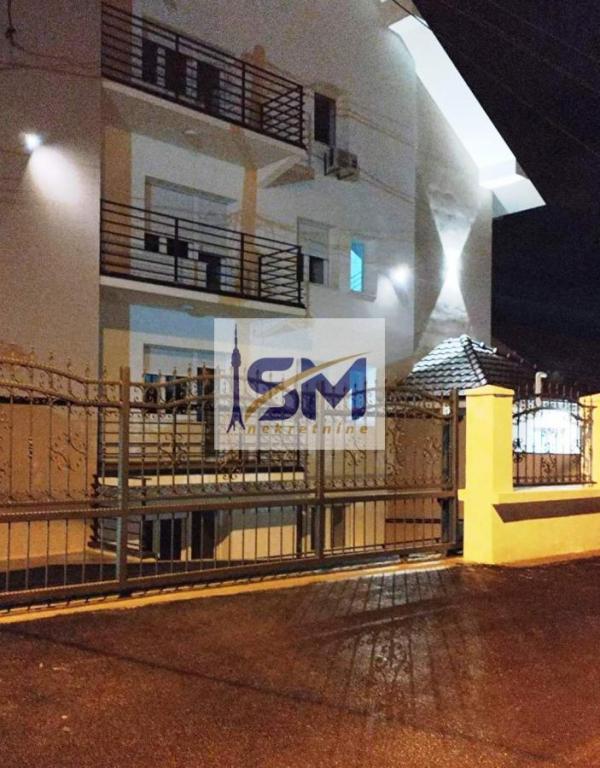 Stan na prodaju u Beogradu, Čukarica, trosoban, 117m2, cena 121700 evra