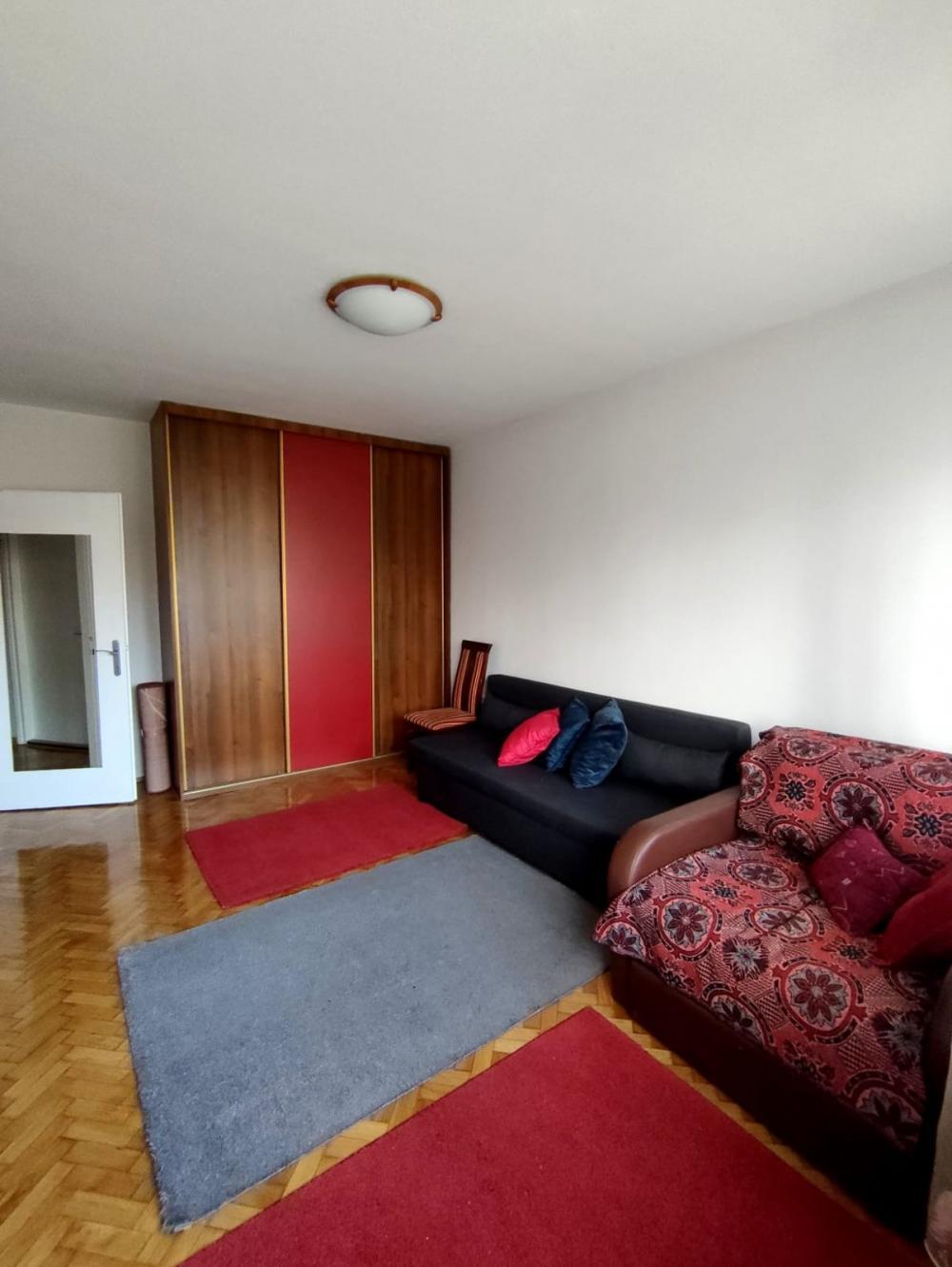 Stan na prodaju u Beogradu, Novi Beograd blok 11C (Stari Merkator), dvosoban, 50m2, cena 650 evra