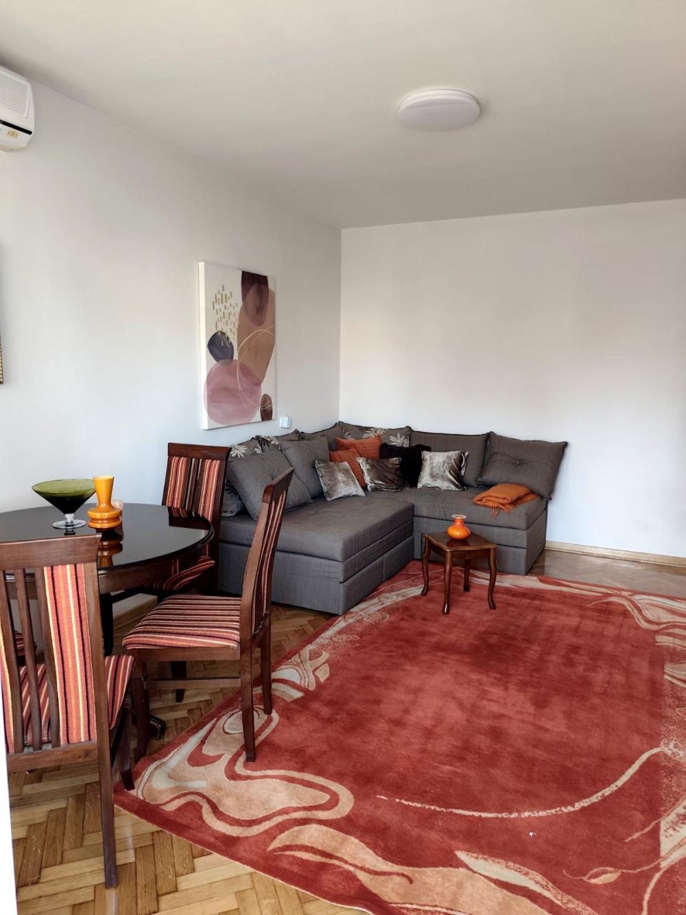 Stan na prodaju u Beogradu, Novi Beograd blok 11C (Stari Merkator), dvosoban, 50m2, cena 650 evra