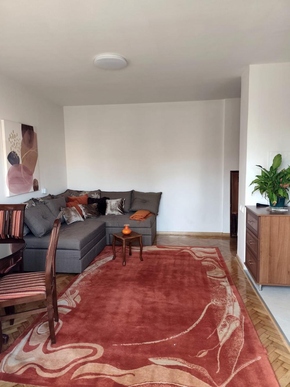 Stan na prodaju u Beogradu, Novi Beograd blok 11C (Stari Merkator), dvosoban, 50m2, cena 650 evra