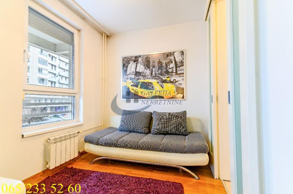 Stan na prodaju u Beogradu, Novi Beograd, dvosoban, 56m2, cena 229000 evra