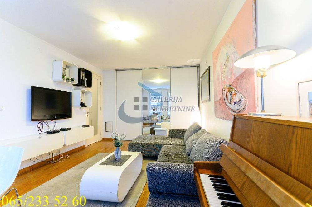 Stan na prodaju u Beogradu, Novi Beograd, dvosoban, 56m2, cena 229000 evra