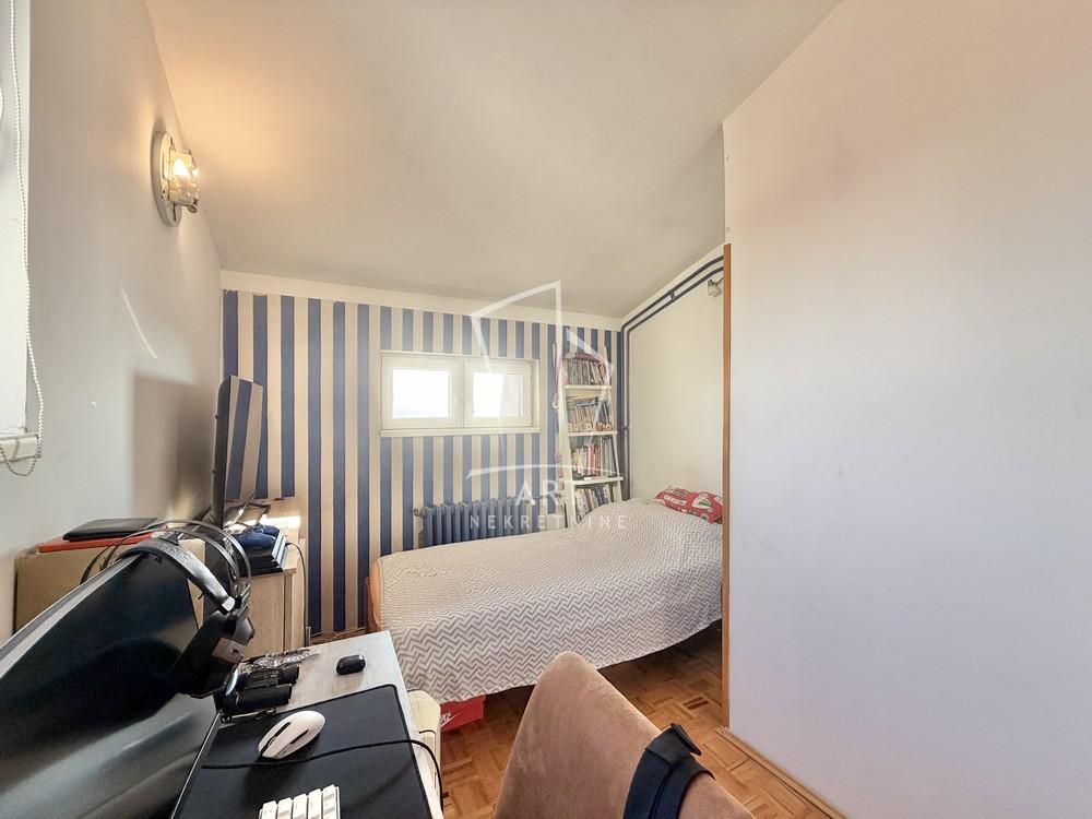 Stan na prodaju u Beogradu, Rakovica, dvoiposoban, 64m2, cena 136000 evra