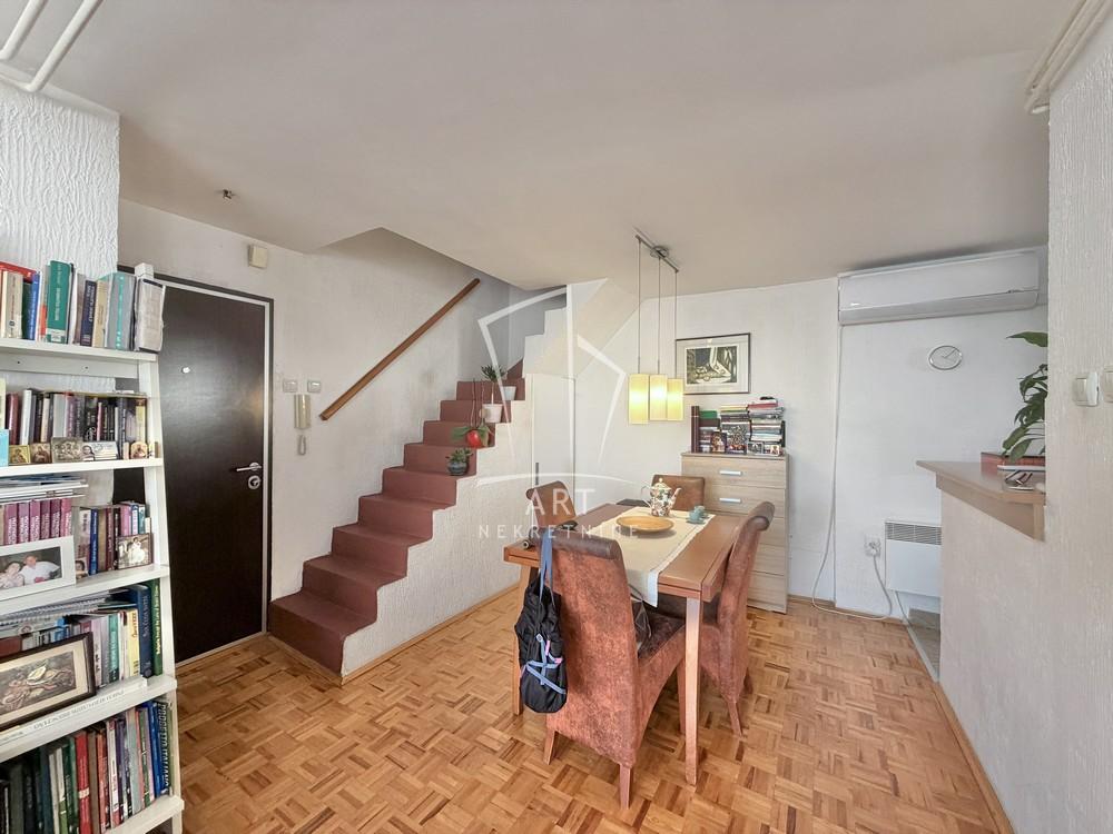 Stan na prodaju u Beogradu, Rakovica, dvoiposoban, 64m2, cena 136000 evra