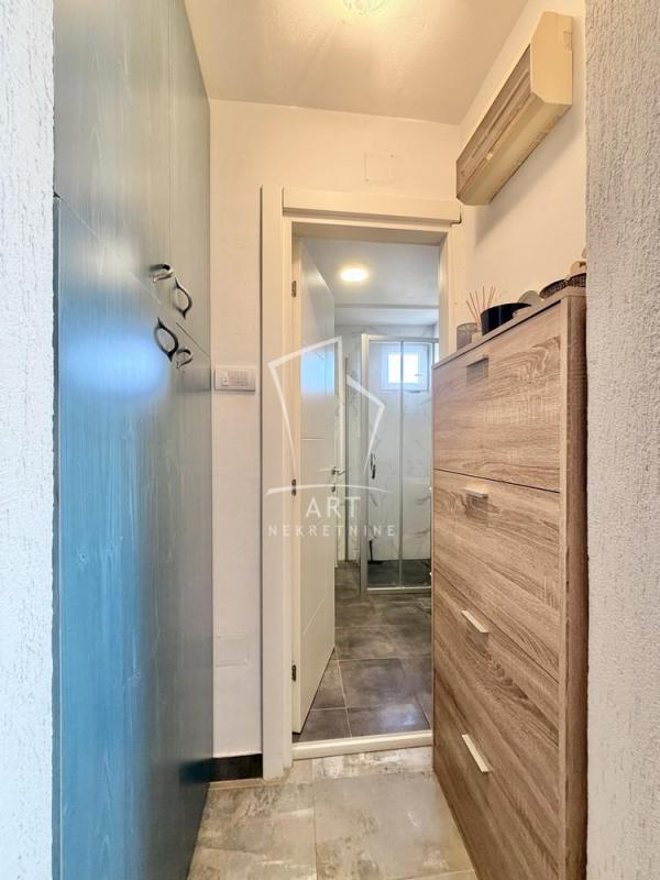 Stan na prodaju u Beogradu, Rakovica, dvoiposoban, 64m2, cena 136000 evra