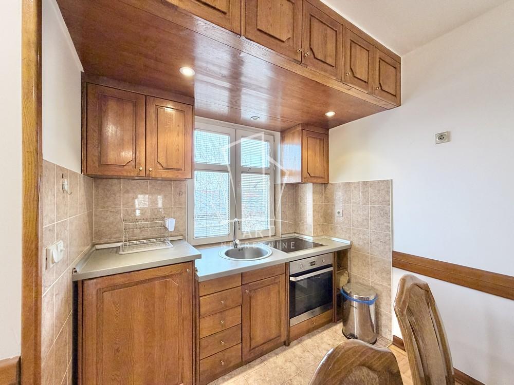 Stan na prodaju u Beogradu, Dušanovac, dvoiposoban, 73m2, cena 178850 evra