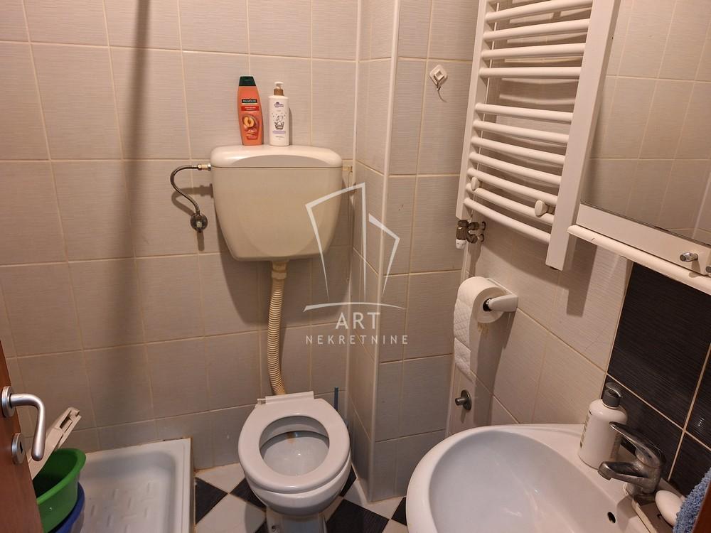 Stan na prodaju u Beogradu, Zvezdara, jednoiposoban, 48m2, cena 130000 evra